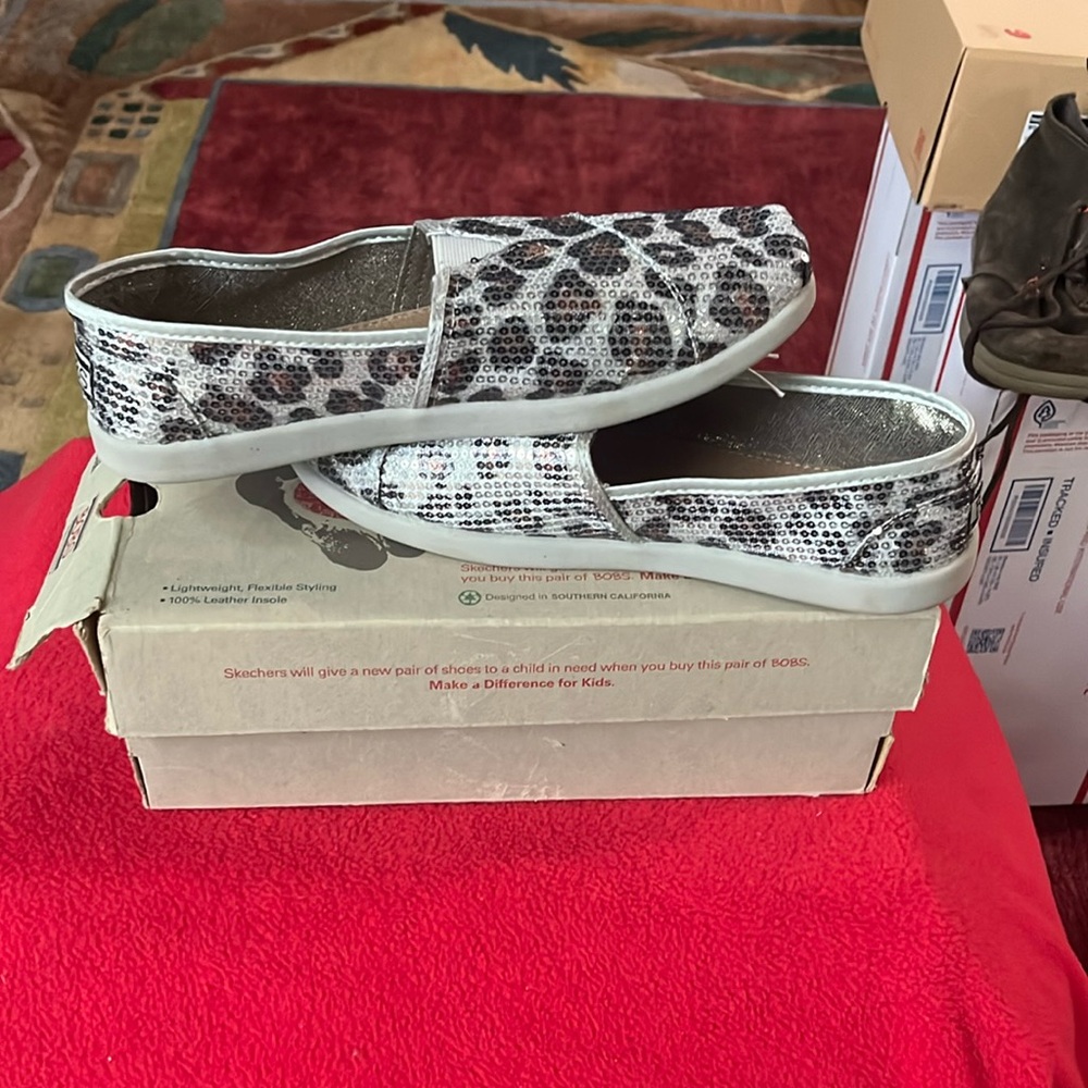 Bobs by Skechers Leopard Print Flats - Picture 3 of 9